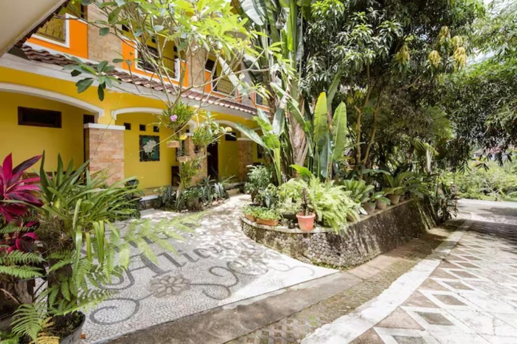 Villa Alicia Maguwo Exterior photo